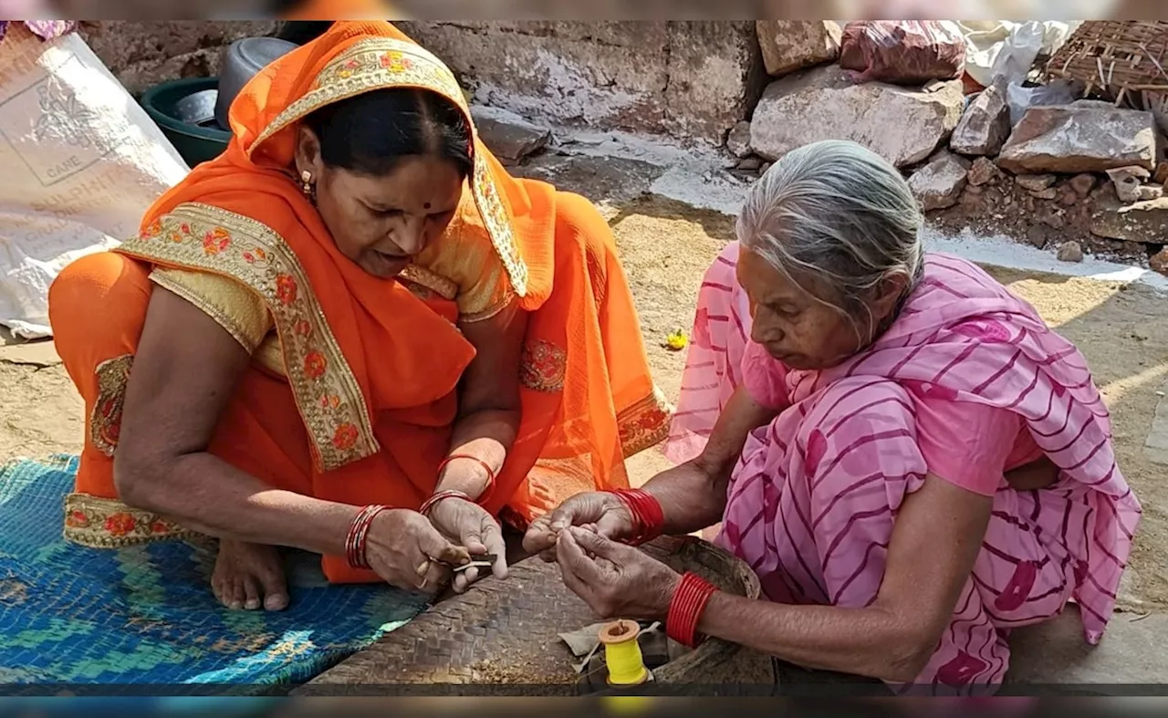 बीड़ी श्रमिकों के लिए नई किताब का लोकार्पण