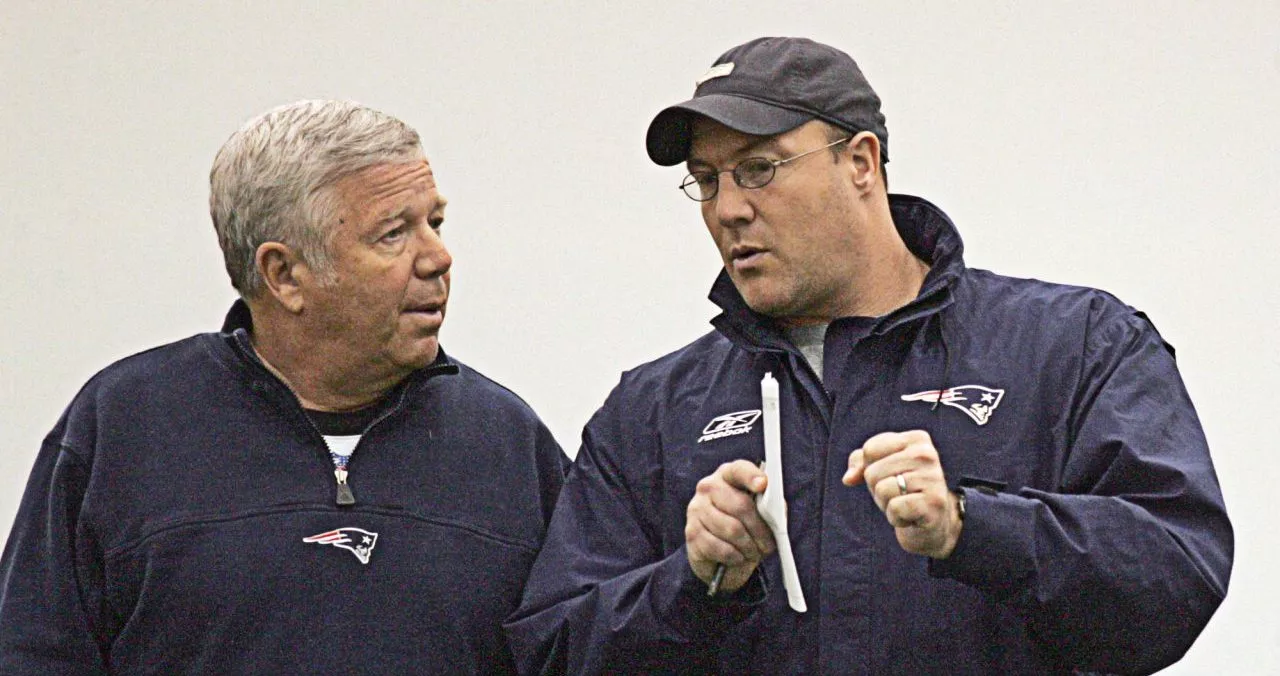 Ex-Pats exec details meetings with Krafts in Belichick's first season as HC