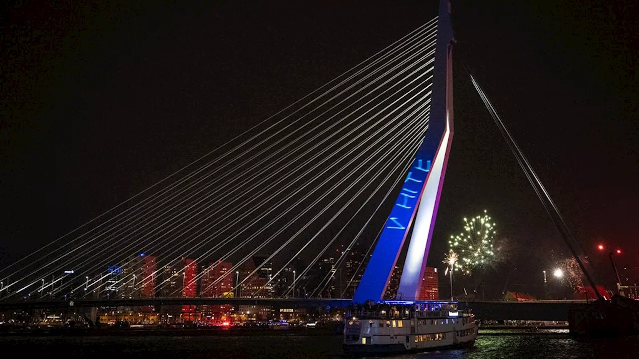 OM eis zes maanden cel voor mannen die racistische zinnen op Erasmusbrug projecteerden