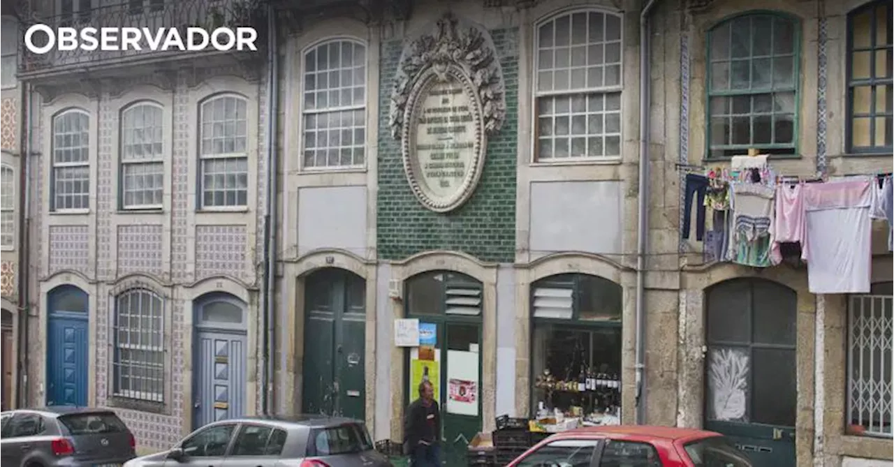 Câmara do Porto avança com classificação da fachada da casa de Almeida Garrett