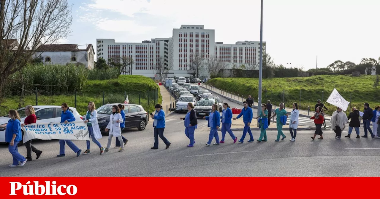 Funcionários dos Hospitais da Universidade de Coimbra protestam contra pagamento por estacionamento