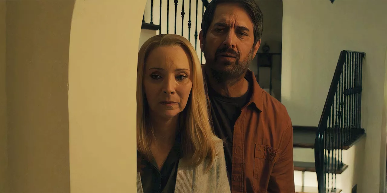 Lisa Kudrow Shines in Netflix's Dark Comedy 'No Good Deed'