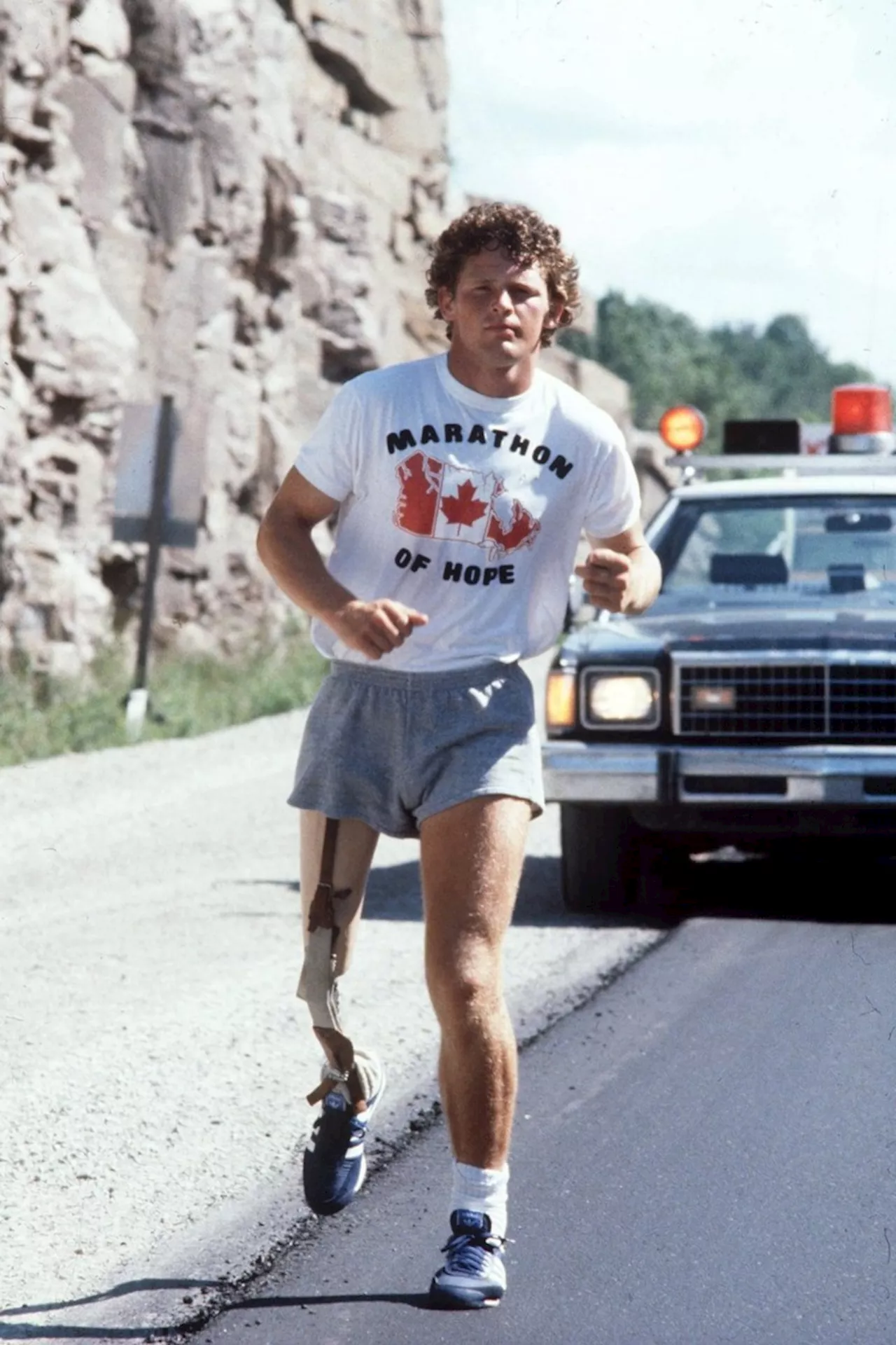 Canadian icon Terry Fox to be featured on new $5 bill