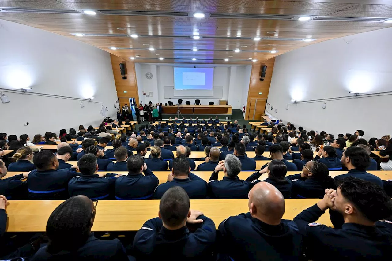 Pour la Premiére Fois, Cérémonie de Serment pour les Étudiants et Agents de l'Enap