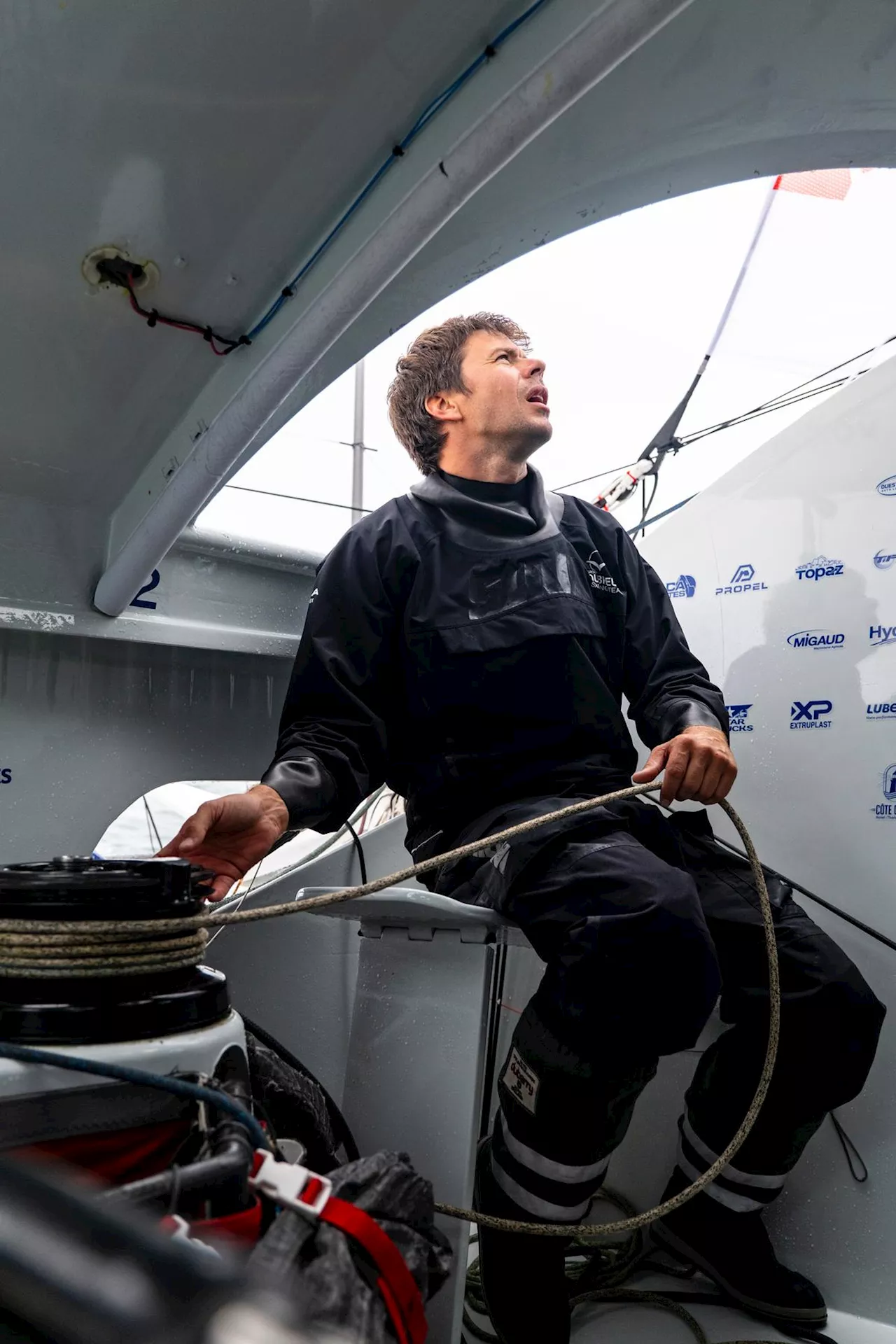 Sébastien Simon prend la tête du Vendée Globe