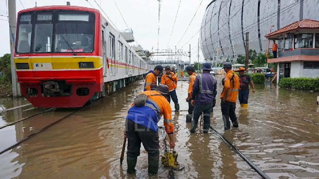 Atasi Banjir Rob, Pemda Jakarta Genjot Pembangunan Tanggul Pengaman Pantai