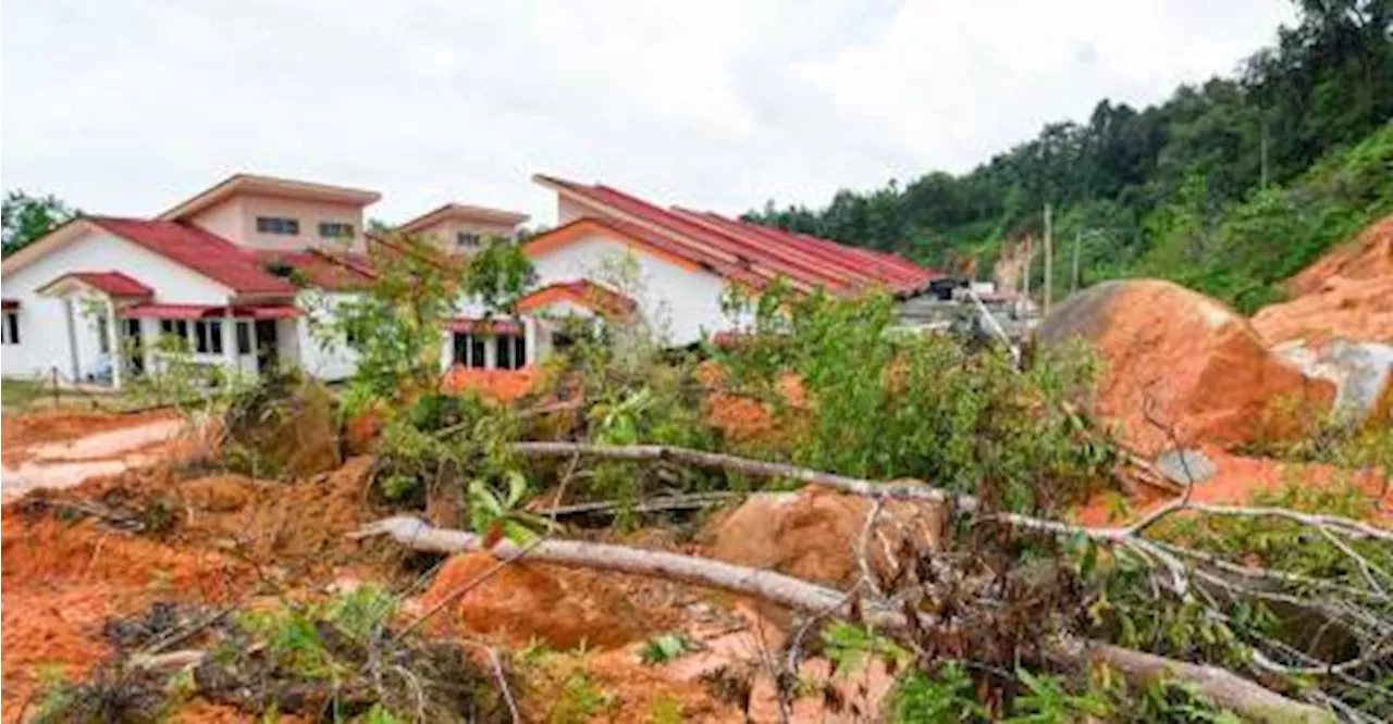 Landslide Forces UiTM Students to Evacuate, Remain in Temporary Housing