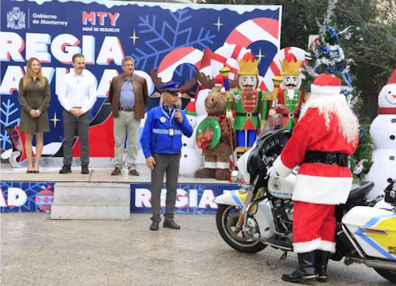 ‘Santas Motorizados’ recorren las calles de Monterrey, Nuevo León