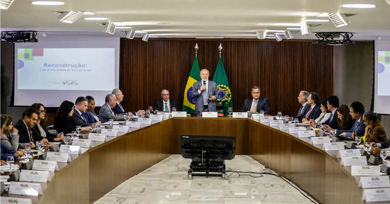 Lula Retorna a Brasília e Convoca Reunião Ministerial na Sexta