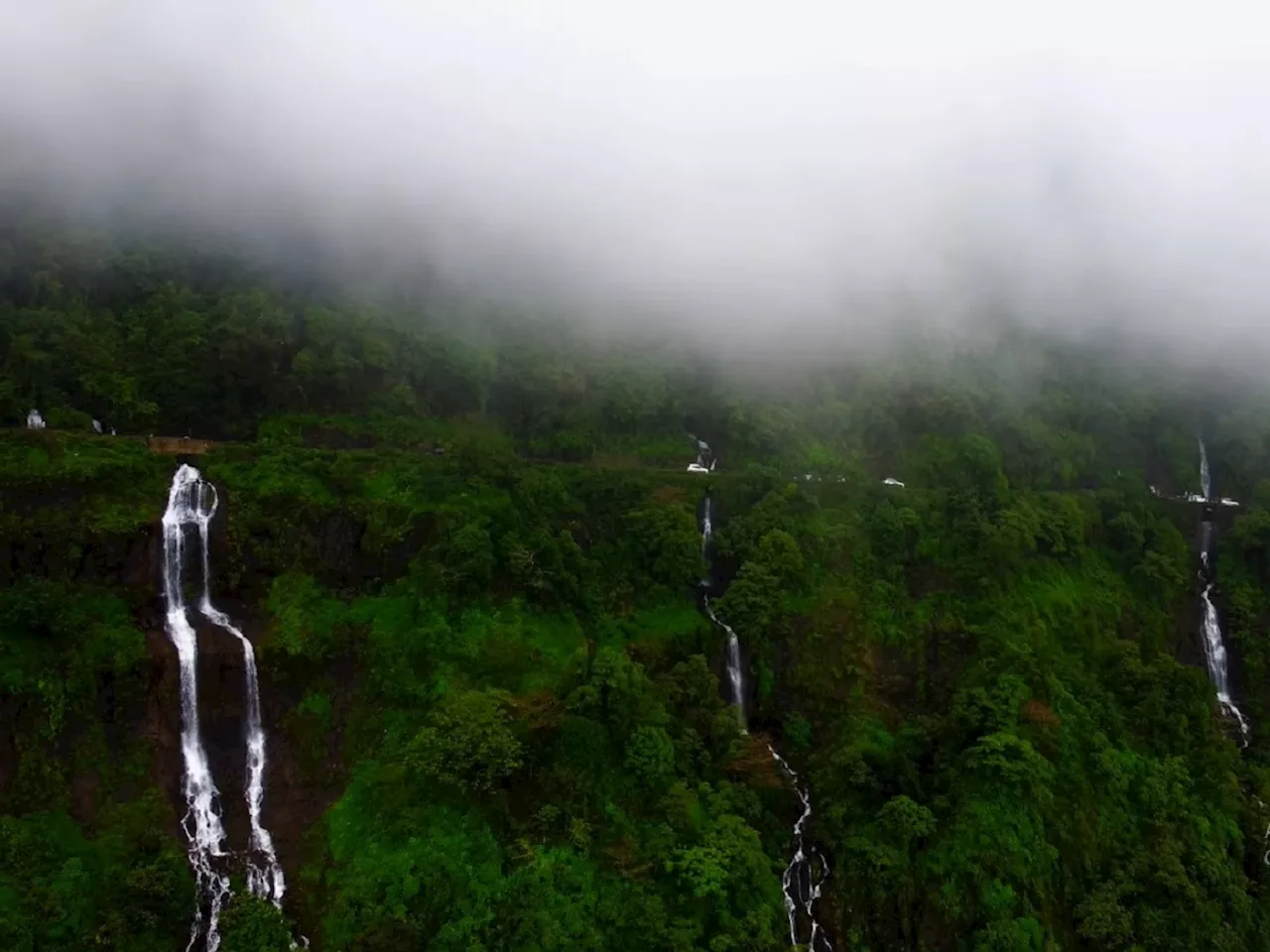 कोल्हापूर ते सिंधुदुर्ग हा प्रवास आंबोली घाटाशिवाय एका तासात