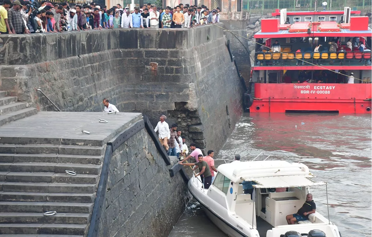 Collision de bateau militaire et ferry au large de Bombay