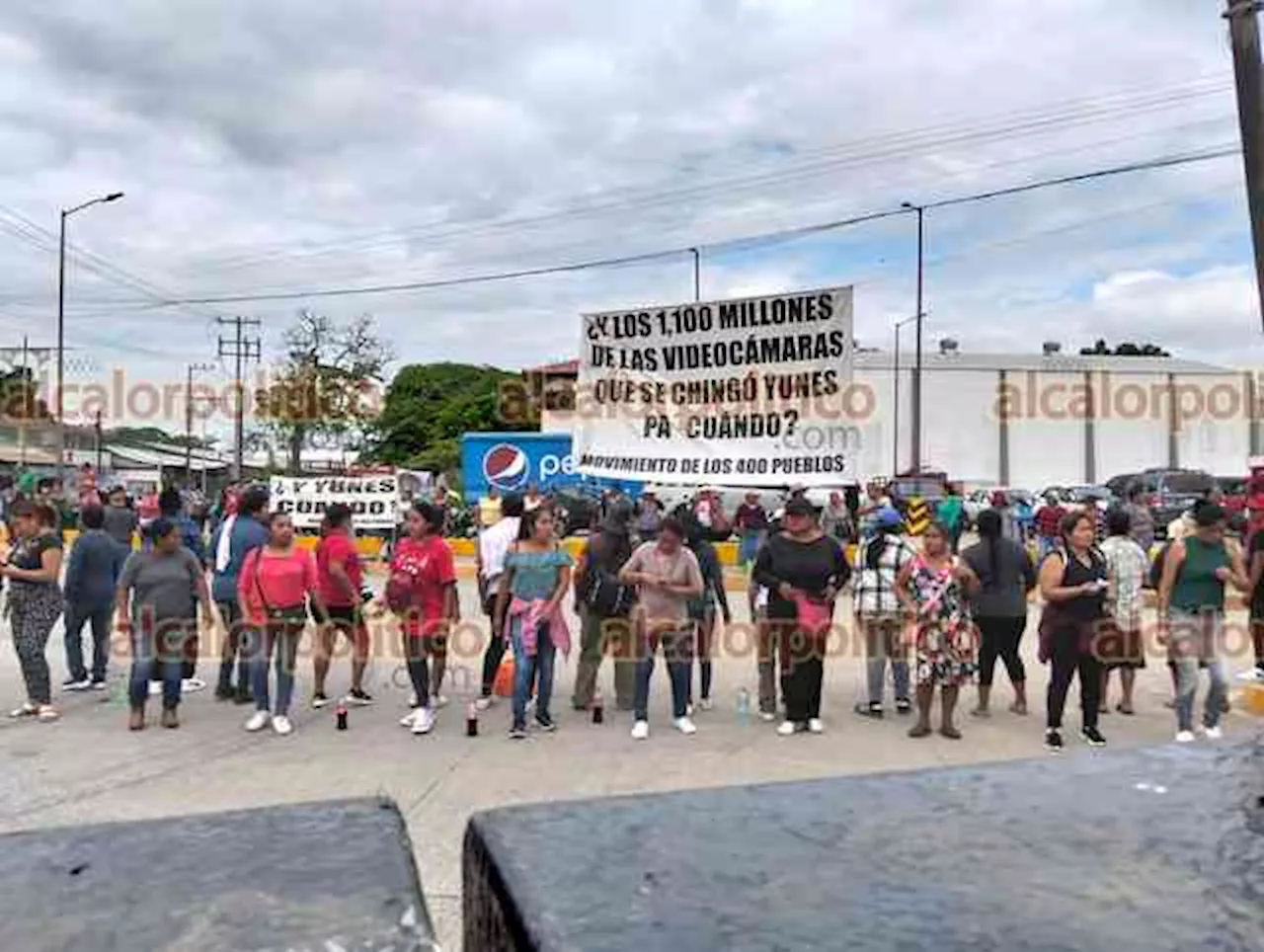 Mujeres del MNCP Protestan en Álamo Contra Miguel Ángel Yunes