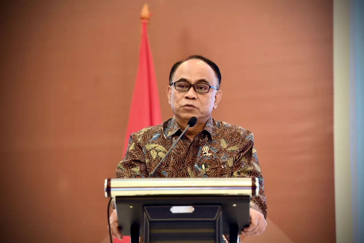 Menkop targetkan dongkrak kontribusi koperasi pada 2025