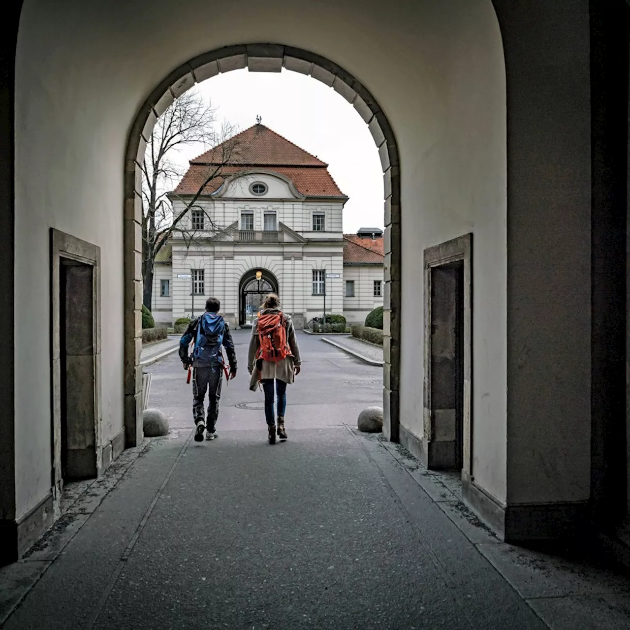 Berlin kürzt Hochschulen und Kliniken stärker als geplant