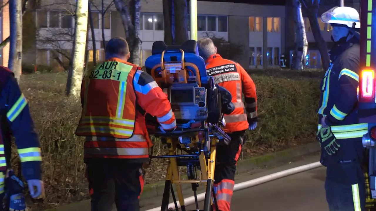 Norden: Feuerwehr rettet Senioren aus brennendem Altenheim