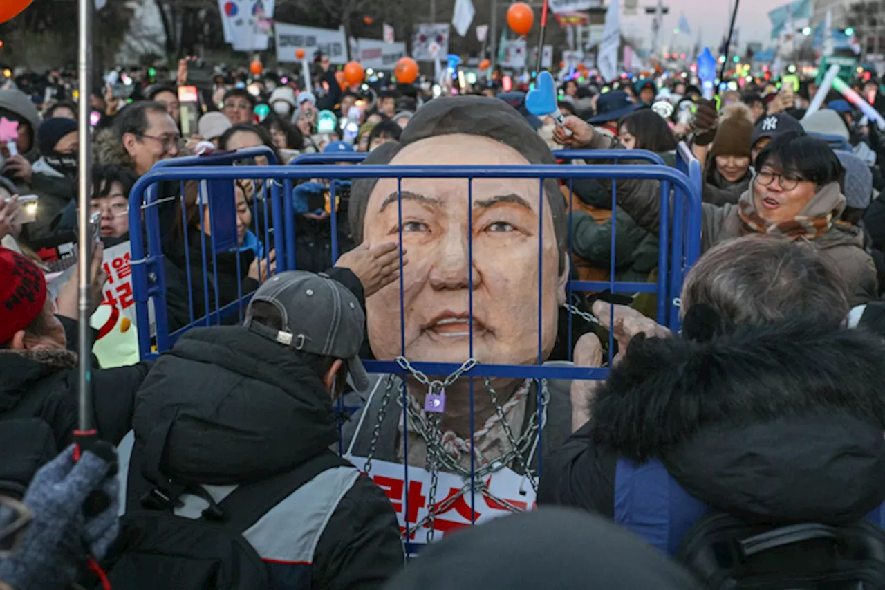 Impeached South Korean President Yoon Skips Questioning, Raising Arrest Risk