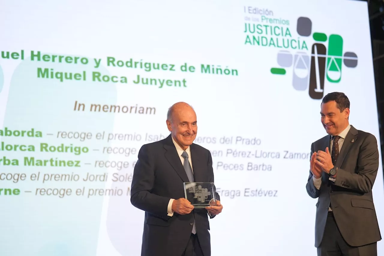 Padres de la Constitución Española reciben el Premio de honor Justicia Andalucía