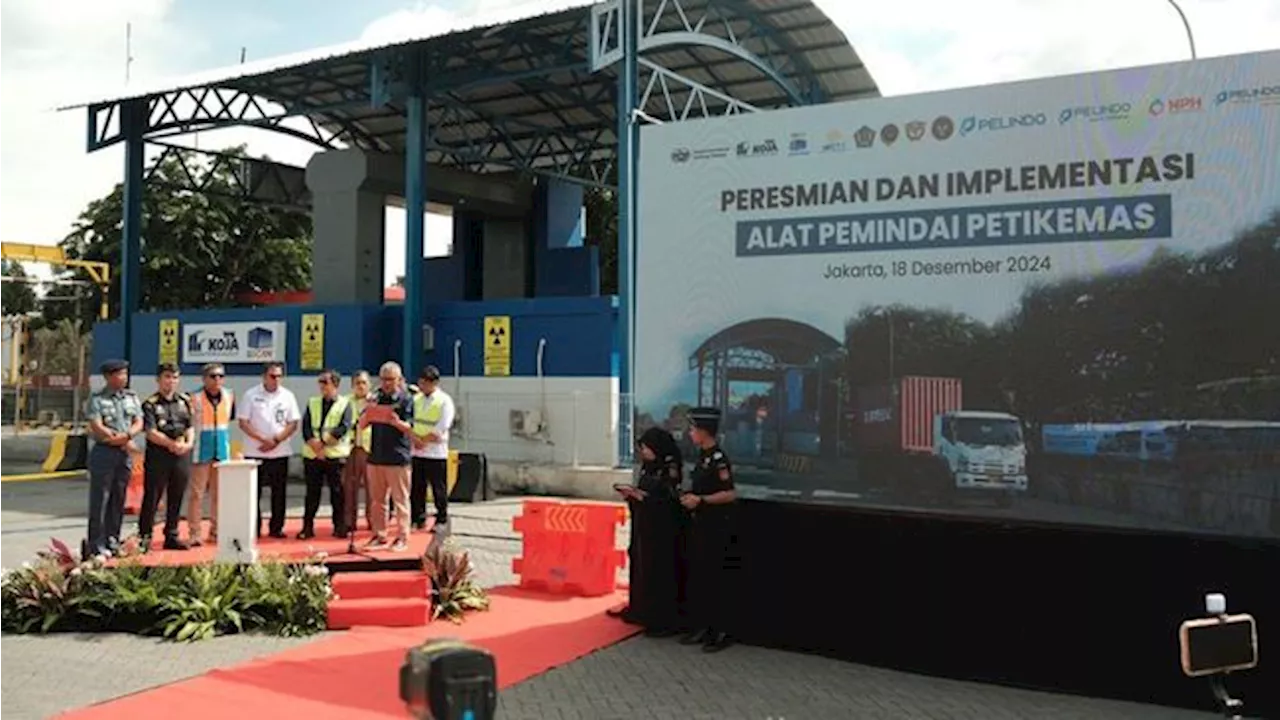 Bea Cukai Gunakan Alat Pemindai Peti Kemas di Tanjung Priok