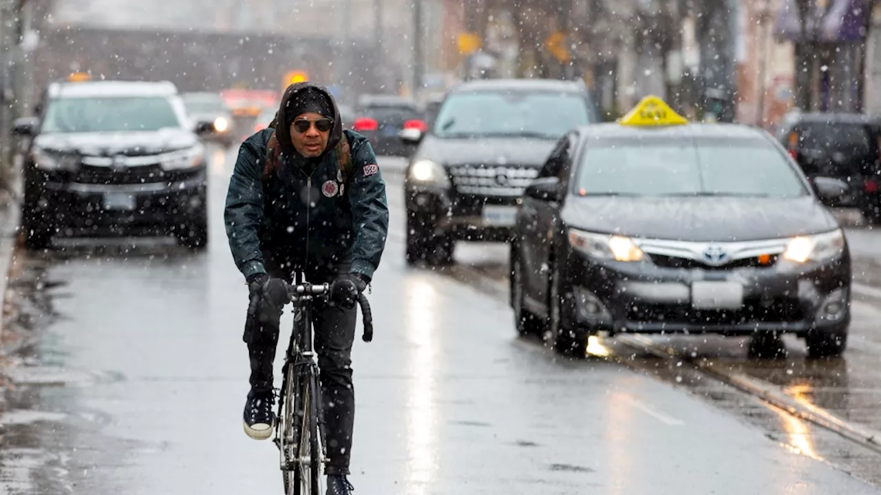 Toronto Braces for Snow and Chillier Temperatures