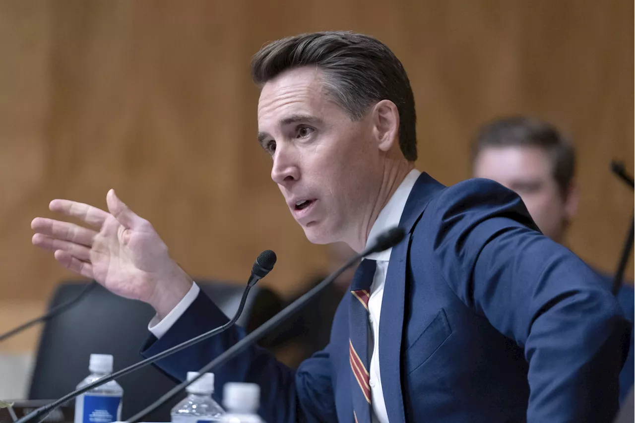 Josh Hawley frustrated over FBI and DHS ‘really weird’ lack of information on drones