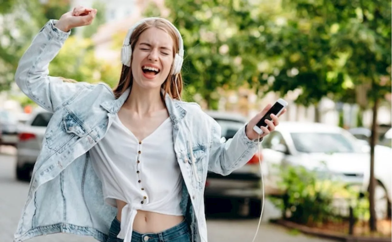 La mejor música para escuchar y lograr la felicidad; esto dice Harvard