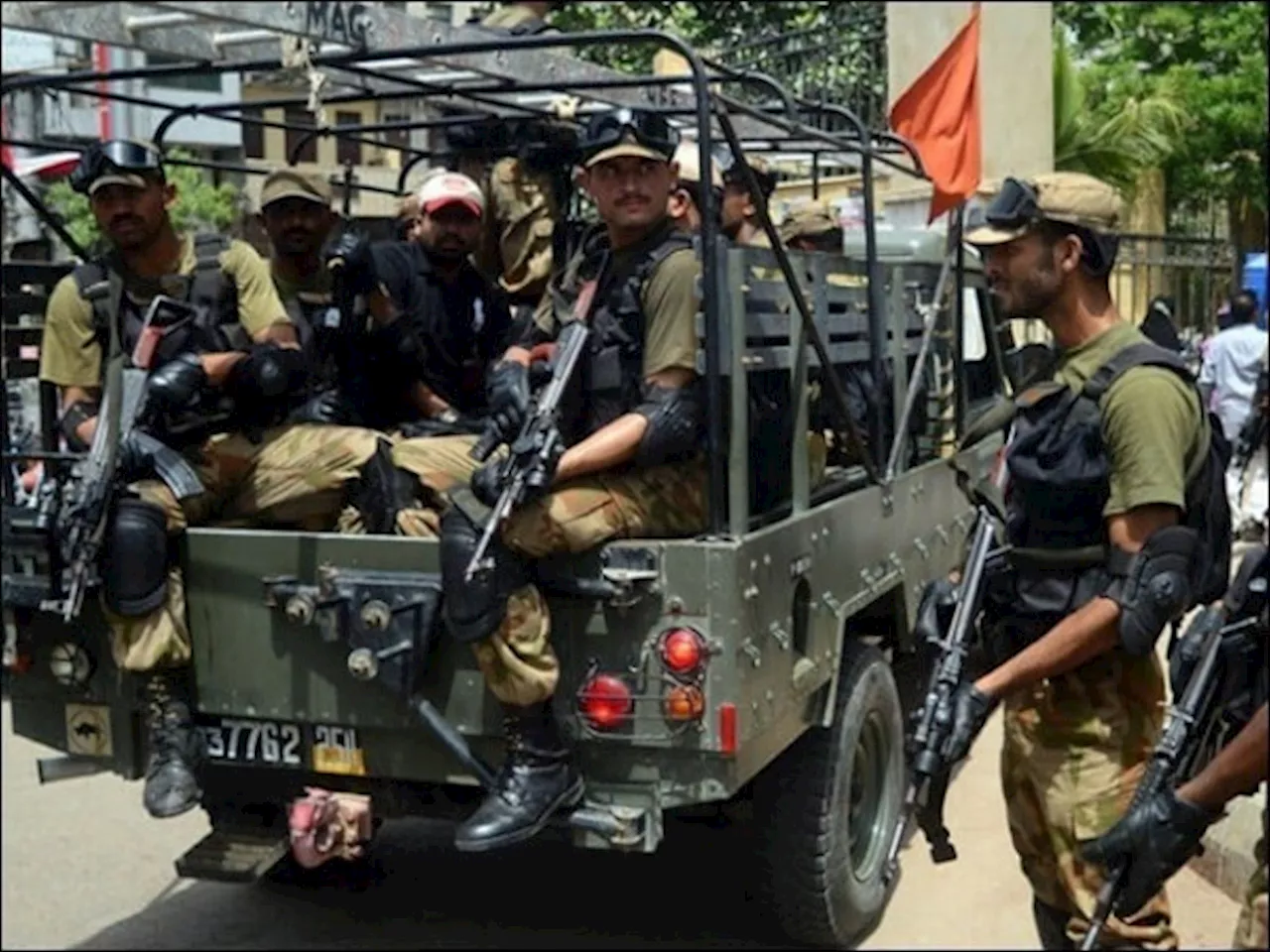 سیکیورٹی فورسز نے خیبرپختونخوا میں 11 خوارج کو ہلاک کردیا