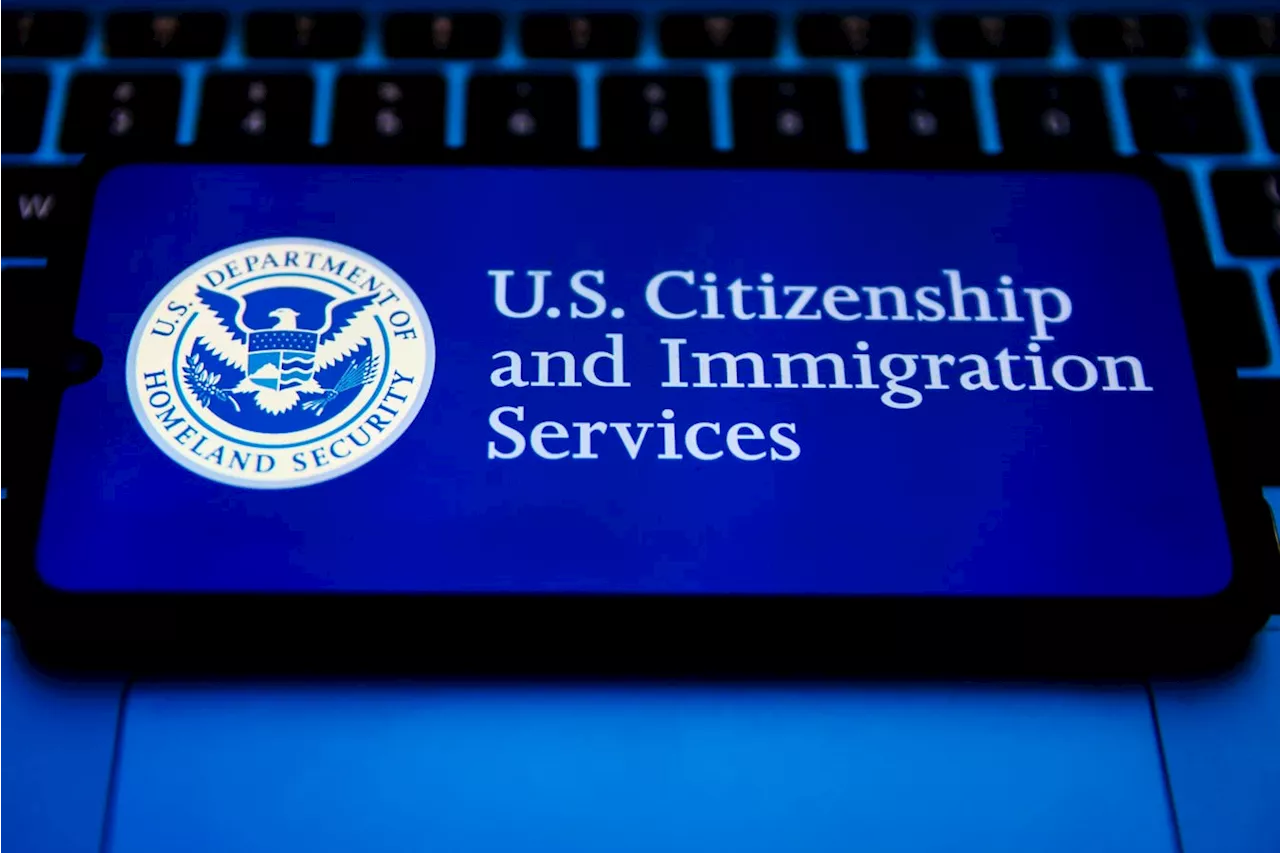 Immigration Service Publishes H-1B Visa Rule Before Trump Takes Over