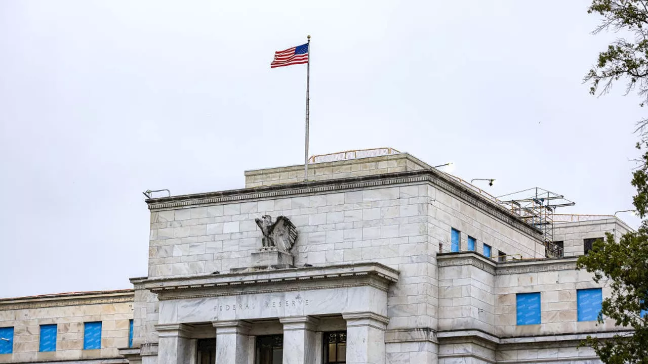 Fed Cuts Rate for Third Time This Year, Signals Final Cut of 2023