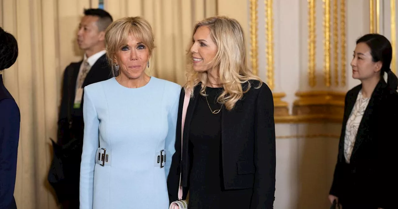 Brigitte Macron, sa fille Laurence toujours cardiologue : entre deux expos, elle se dévoile au travail !