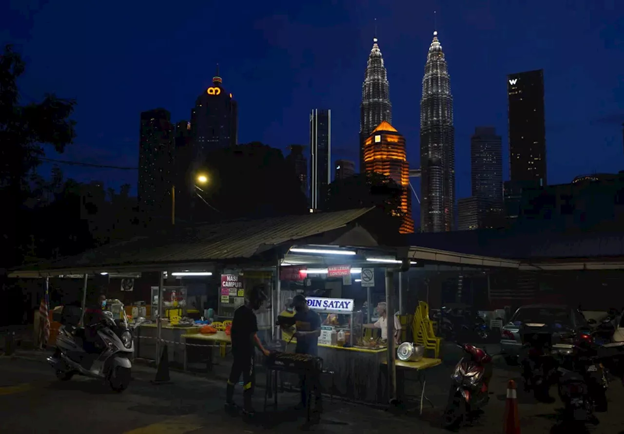 Menlu Malaysia Denda Denda atas Pelanggaran Merokok di Area Larangan