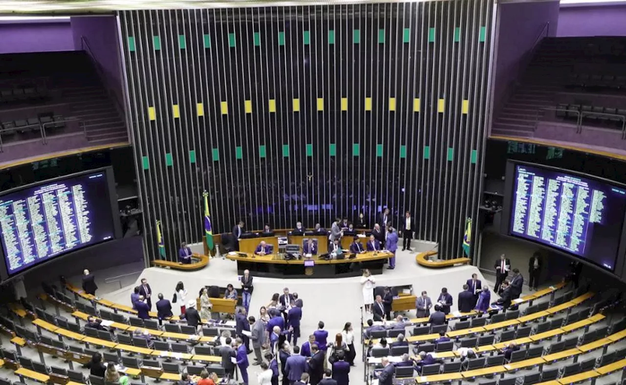 Câmara Aprova Reforma Tributária com Detalhes sobre IBS e CBS