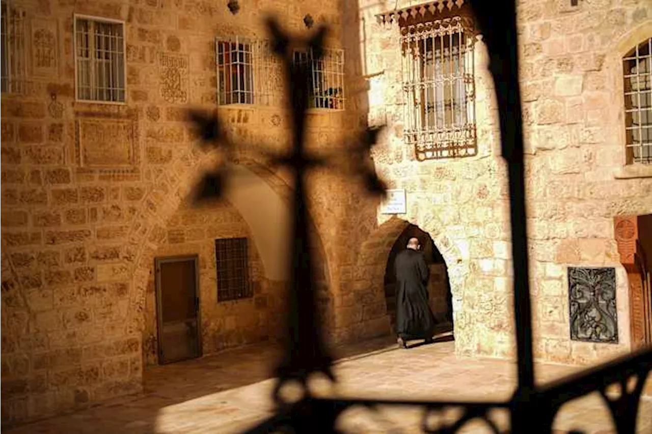 Armenian Christian Community Celebrates Daily Prayer at St. James Cathedral