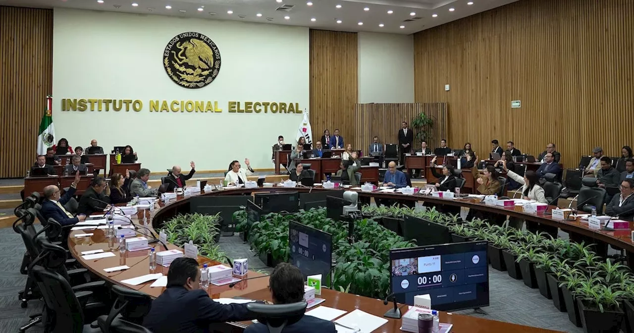 Consejeros del INE reciben una tercera multa por no frenar proceso electoral judicial; esto pagarán