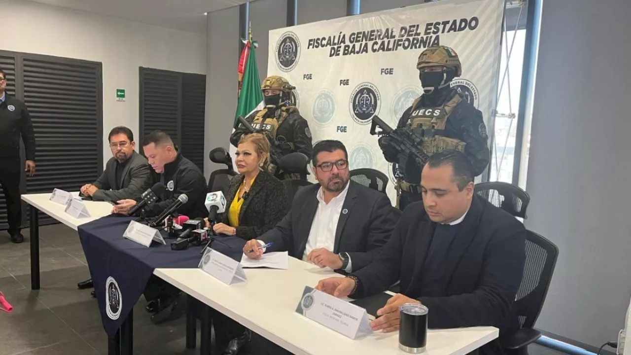 Detienen a teniente por su presunta relación en el asesinato de tres mujeres en Tijuana