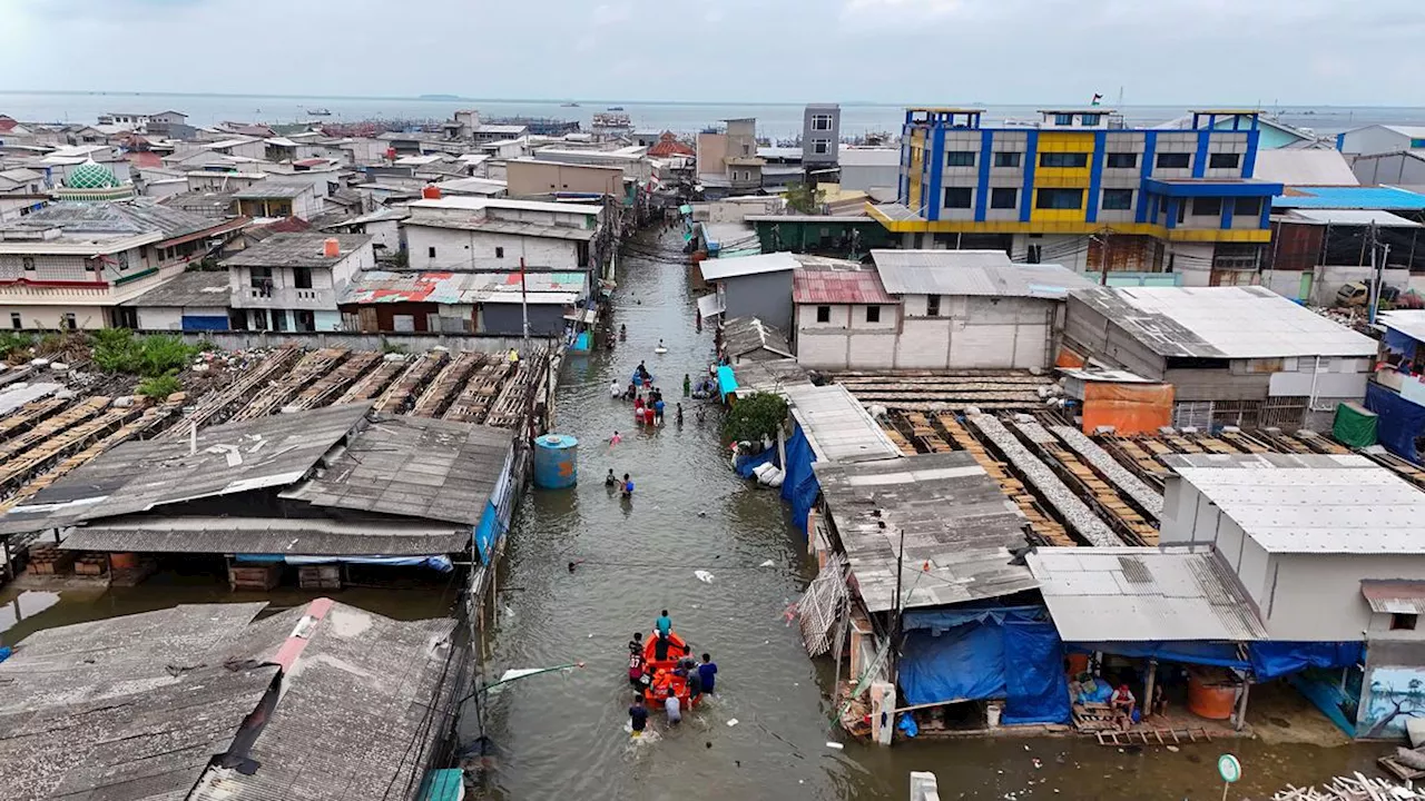 Kebocoran Tanggul Pantai Perekatan Banjir Rob di Jakarta