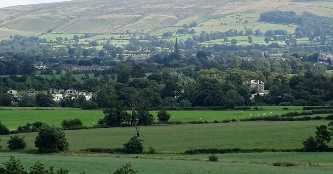 Pendle Hill: A Winter Walk Through Stunning Scenery and History