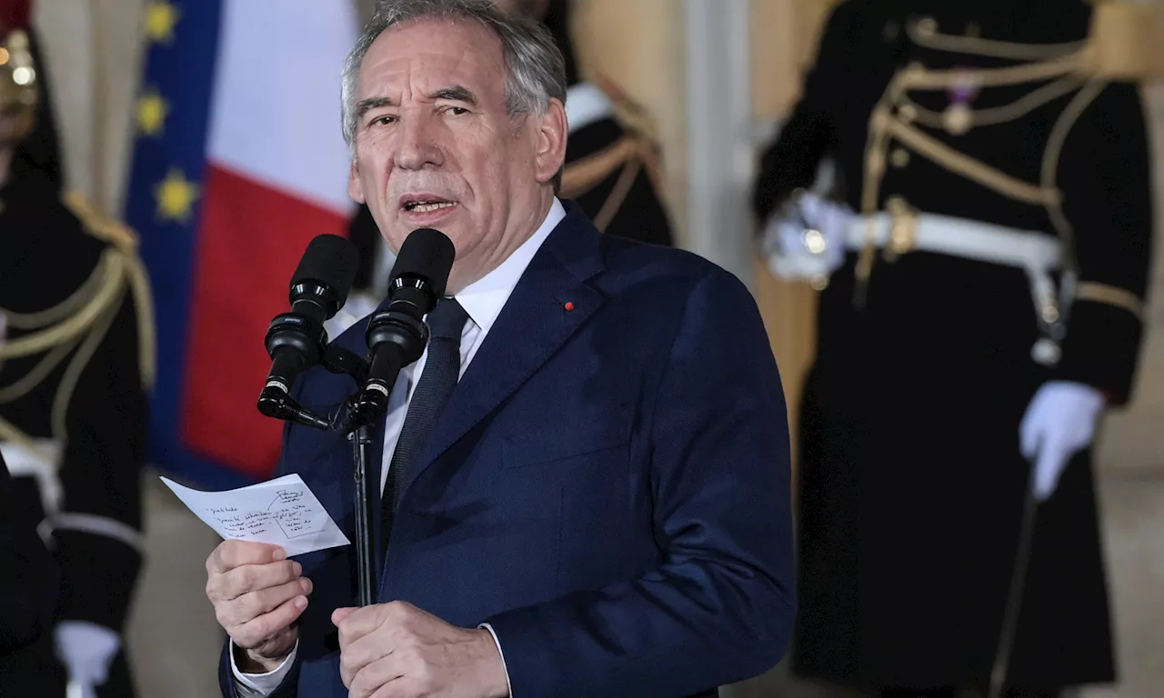 François Bayrou, Nommé Premier Ministre, Déclenche des Réactions Fortes