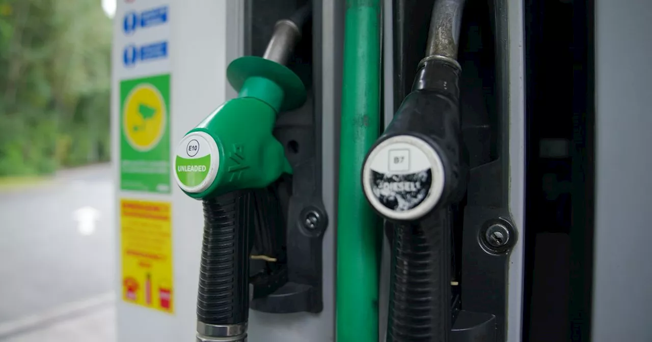 Snag £5 Free Fuel with TopCashback Christmas Deal