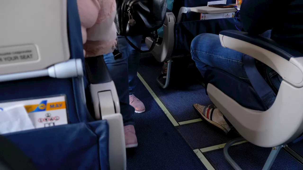 Passenger Stands Up to Seat 'Squatter' on Delta Flight