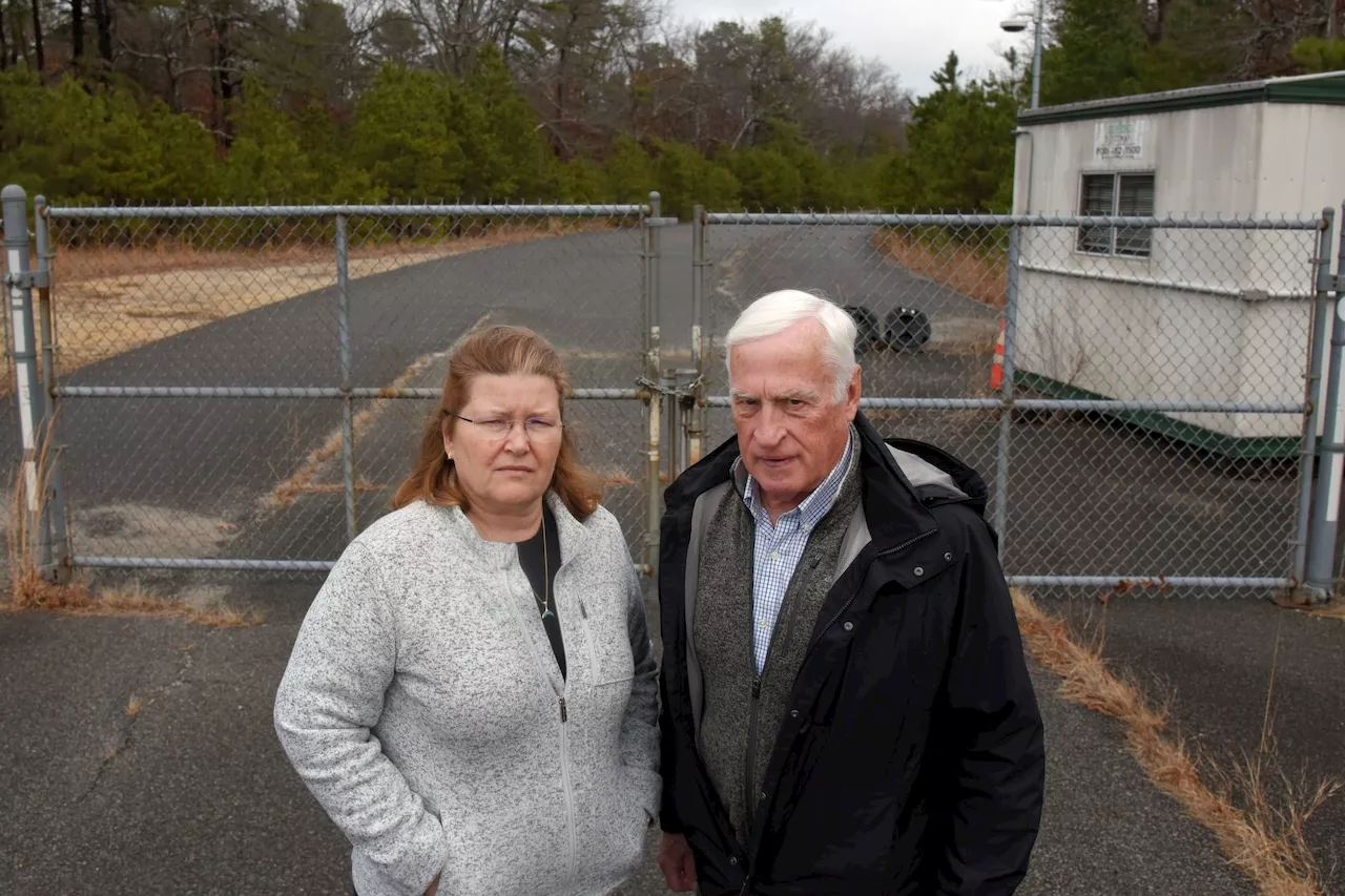 Save Barnegat Bay Officials Stand at Locked Ciba-Geigy Superfund Site