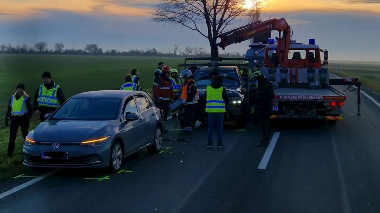 Stau auf der B10 nach Auffahrunfall