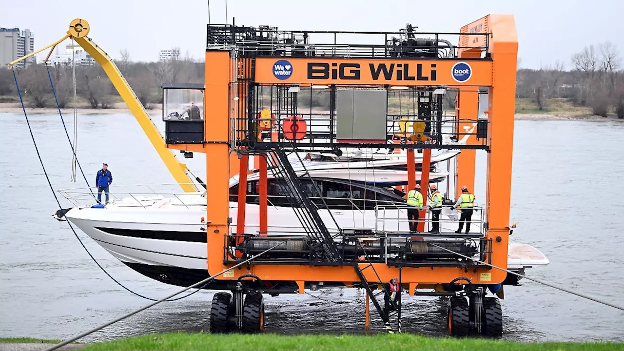 Spezialkran Heben Luxusjachten für Boot Düsseldorf 2025