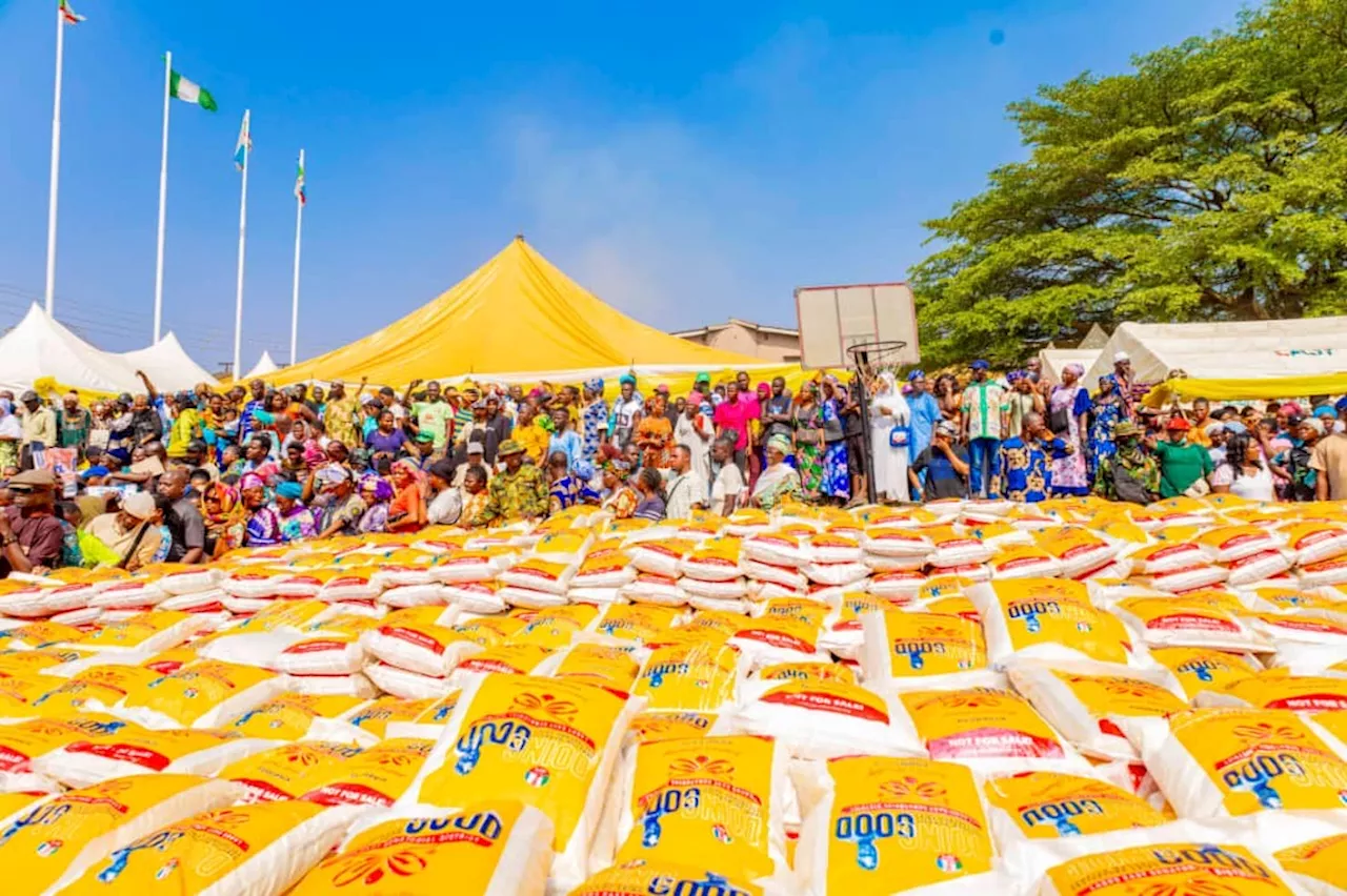 Senator Abiru Distributes Food Packs to 10,000 Households in Lagos East