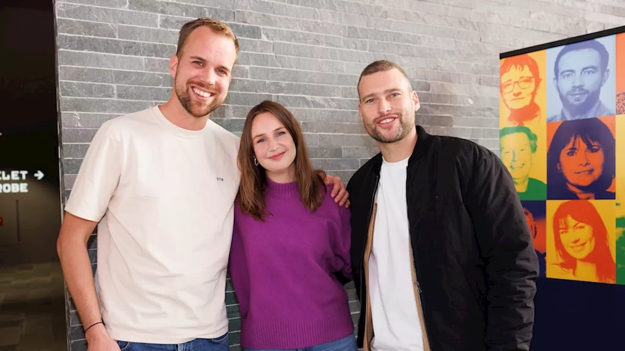 3FM-dj's Wijnand, Sophie en Barend in Glazen Huis voor Serious Request