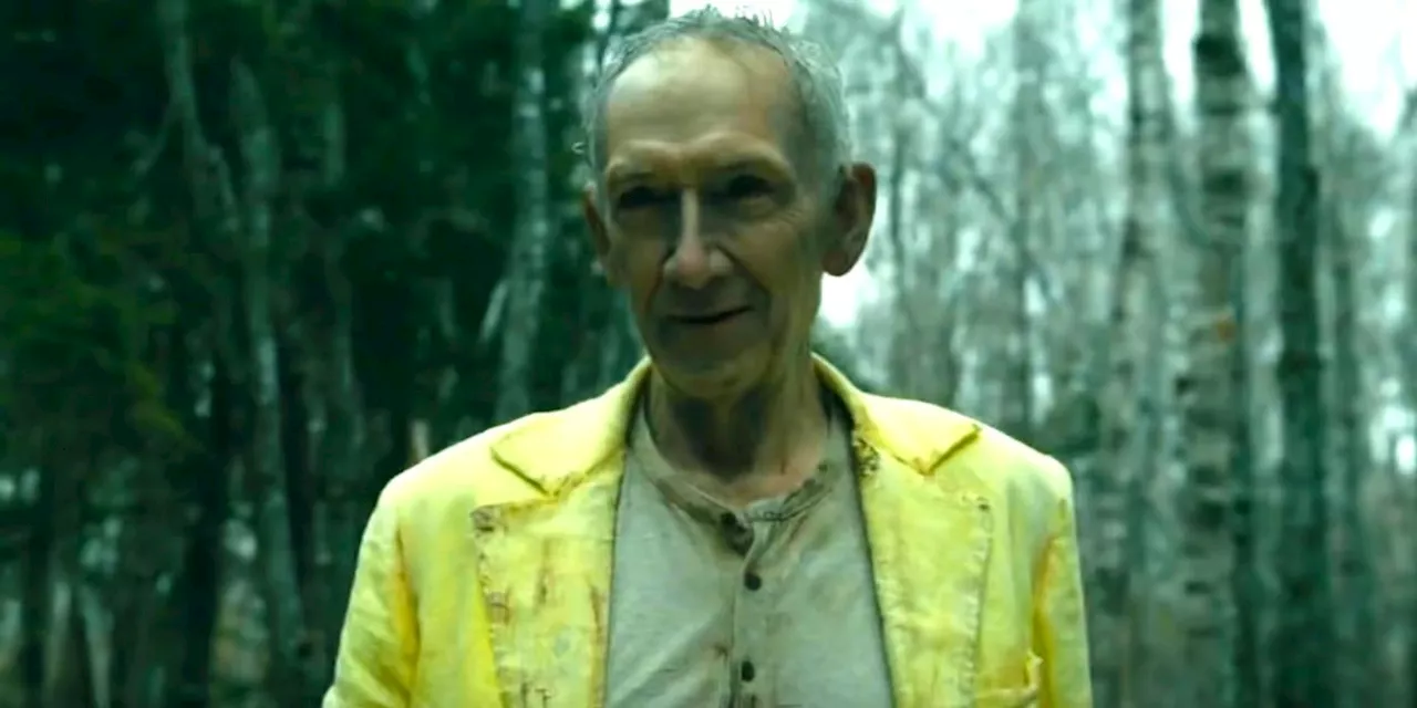 From Season 3 Finale Introduces the Man in the Yellow Suit