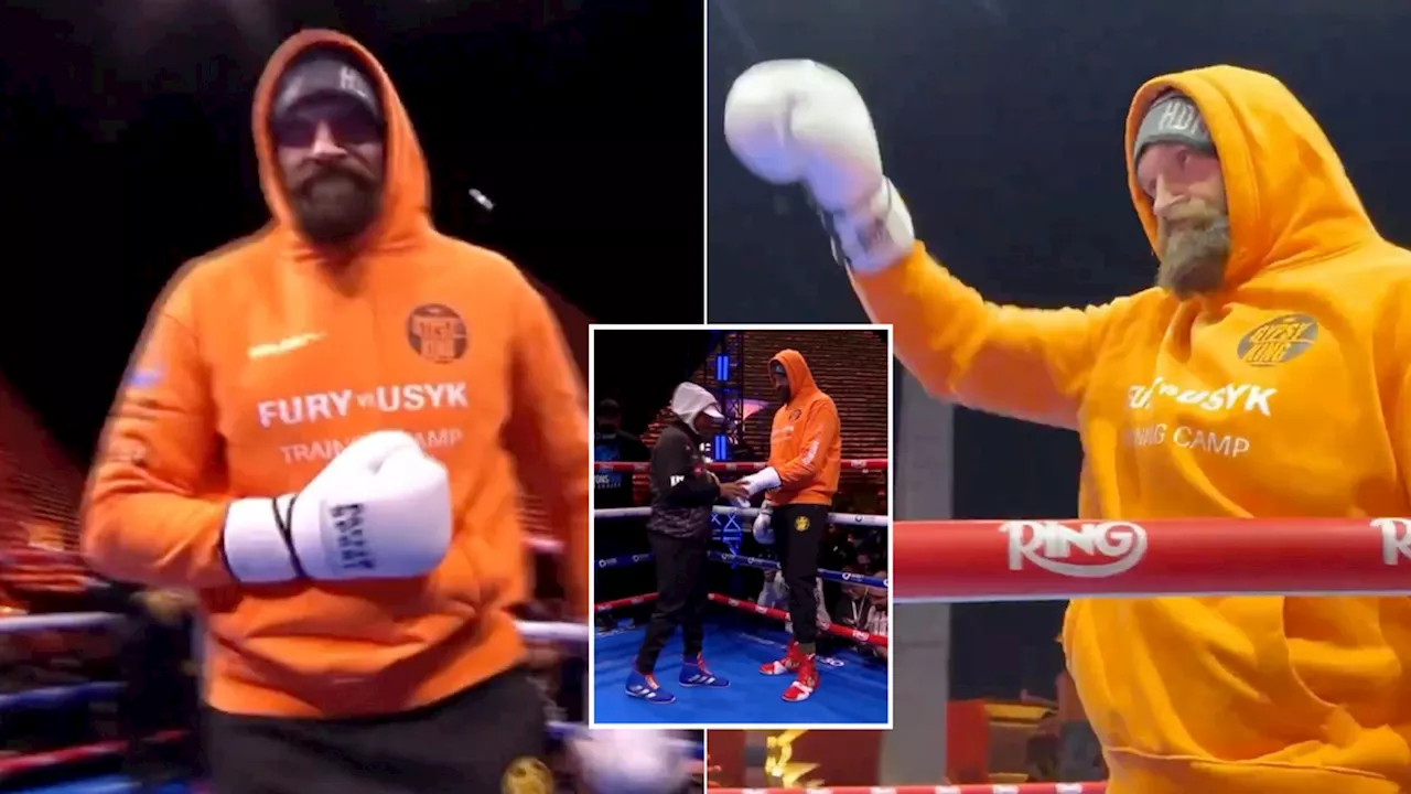 Tyson Fury's Bizarre Open Workout Leaves Fans Confused Ahead of Usyk Rematch