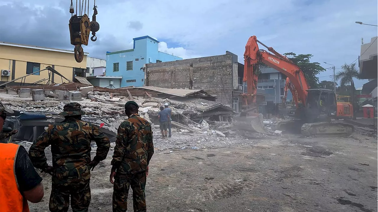 Auswärtiges Amt rät von Reisen ab: Rettungskräfte suchen nach Erdbeben auf Vanuatu nach Überlebenden