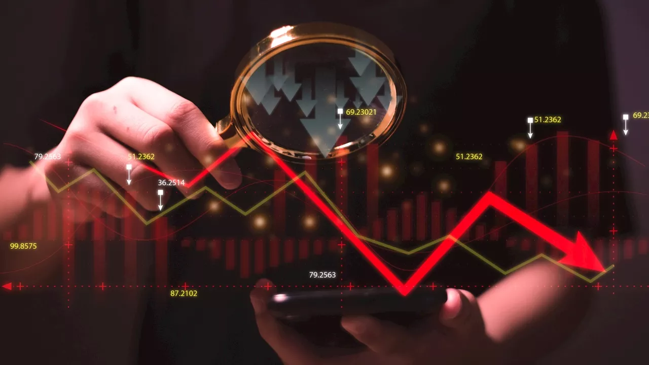 เศรษฐกิจไทยปี 68 เติบโต 2.4% แต่เสี่ยงวิกฤต