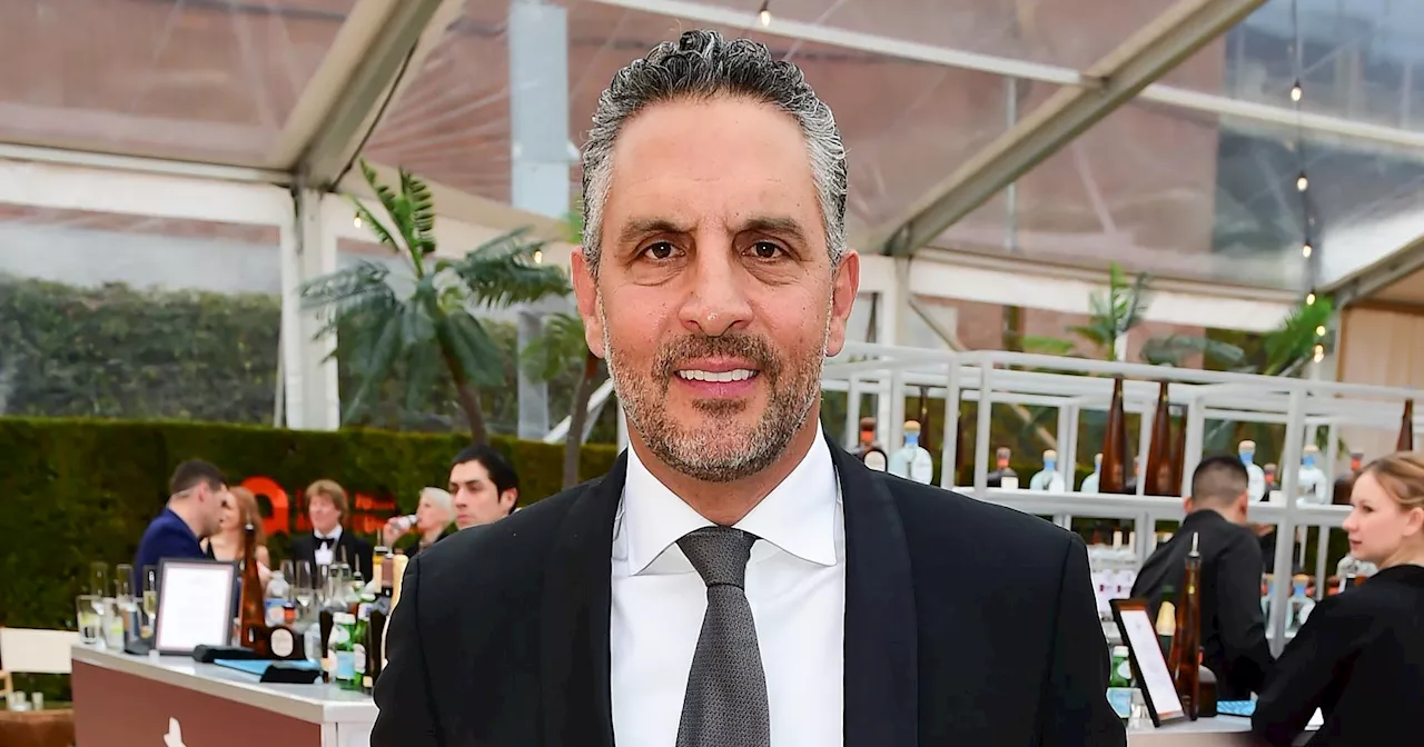 Mauricio Umansky Spotted Kissing Model Klaudia K Amidst Divorce From Kyle Richards