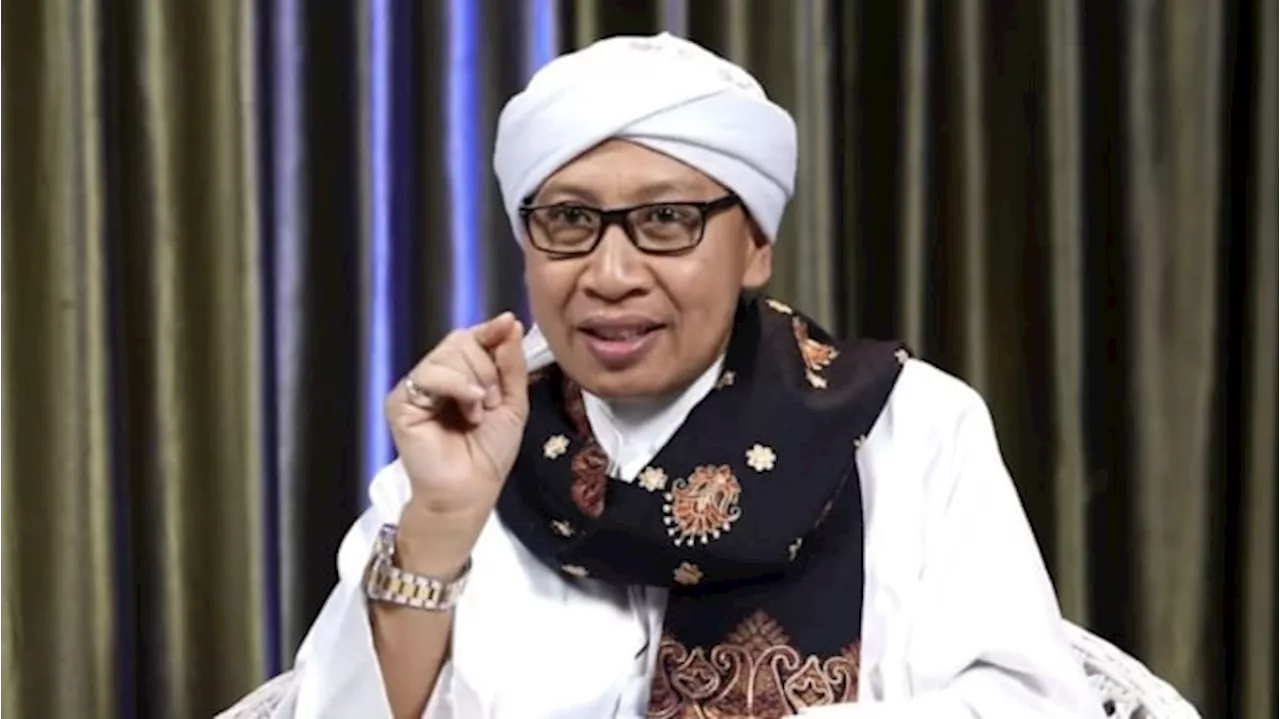 Paspampres Usir Jemaah Salat Jumat Demi Wapres Gibran, Buya Yahya: Haram!